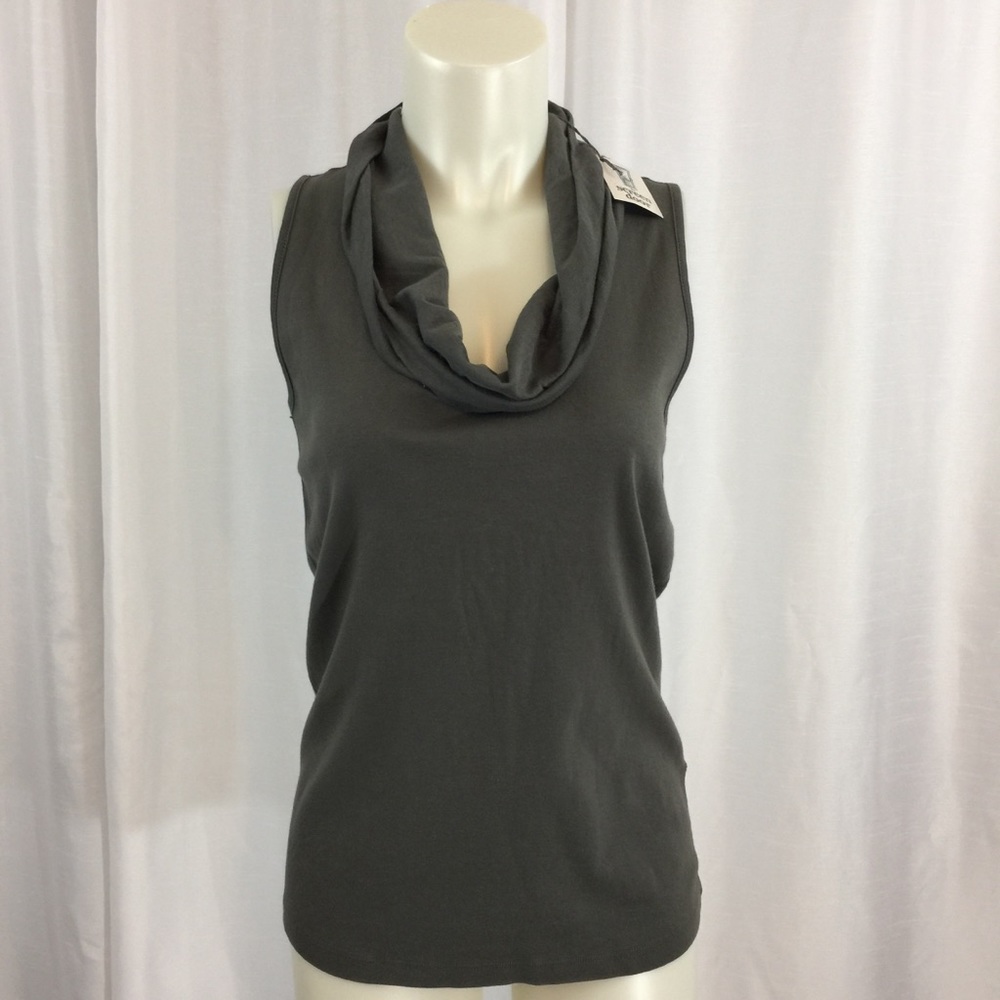 Three Dot Sleeveless Woman’s Top Size L
